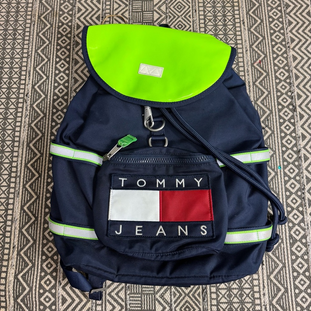 Tommy Hilfiger Navy and Neon Green Backpack - Picture 3 of 12